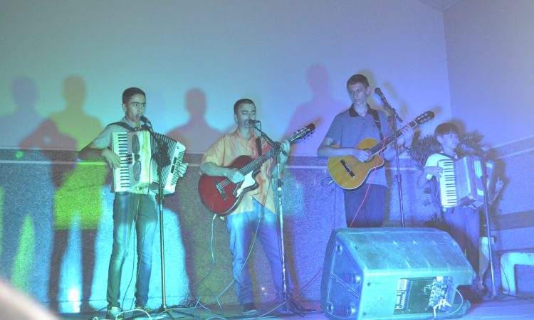 ENCONTRO DE TERNO DE REIS NESTE SÁBADO