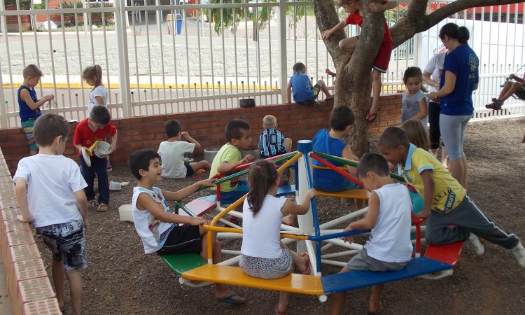 ESCOLAS MUNICIPAIS REALIZAM MATRÍCULAS