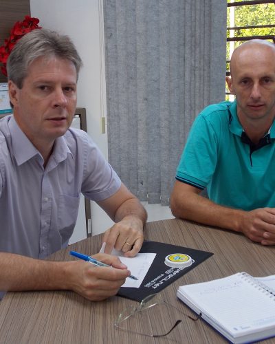 PREFEITO ACERTA CONVOCAÇÃO EXTRAORDINÁRIA DA CÂMARA