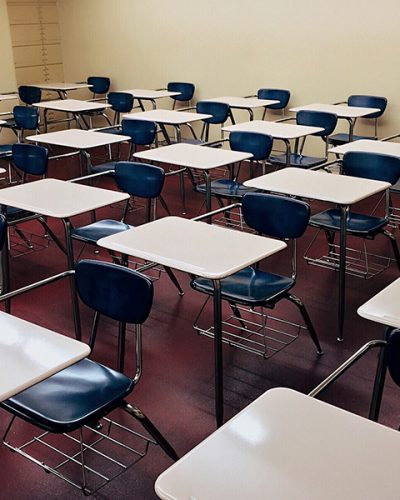 INSCRIÇÕES ABERTAS PARA VAGAS NA EDUCAÇÃO E SAÚDE