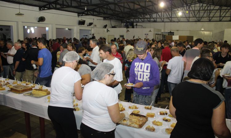 POPULAÇÃO FESTEJA 26 ANOS NA SEUBV