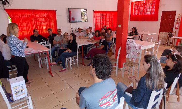 REUNIÃO-ALMOÇO DA ACI NA SEGUNDA-FEIRA, 19