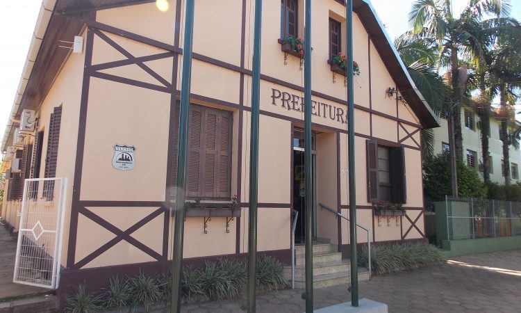 HORÁRIO NOS ÓRGÃOS PÚBLICOS E ESCOLAS NA PÁSCOA
