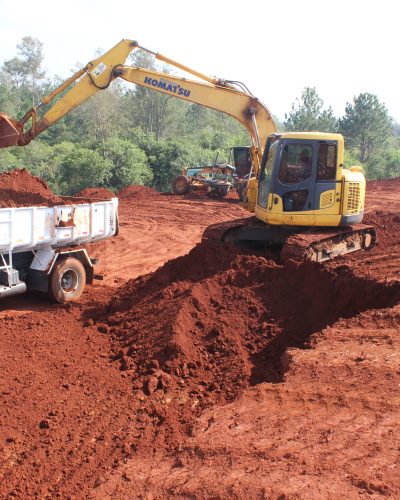 OBRAS INTENSIFICA SERVIÇOS NA ÁREA DO INCUBATÓRIO