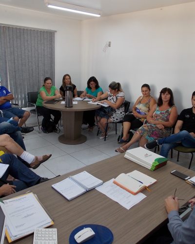 GAROTA IMIGRANTE RECEBE INSCRIÇÕES ATÉ DIA 24