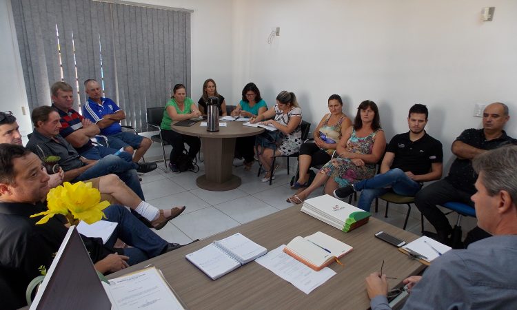 GAROTA IMIGRANTE RECEBE INSCRIÇÕES ATÉ DIA 24