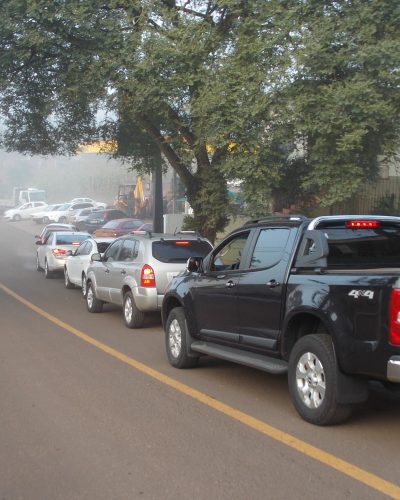 MOTORISTAS CORREM PARA GARANTIR COMBUSTÍVEL