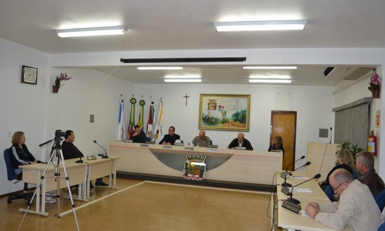 CONTRATO DE DENTISTA PARA ATENDER ALUNOS É AMPLIADO