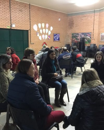 PROFESSORES DEBATEM NOVA BASE CURRICULAR