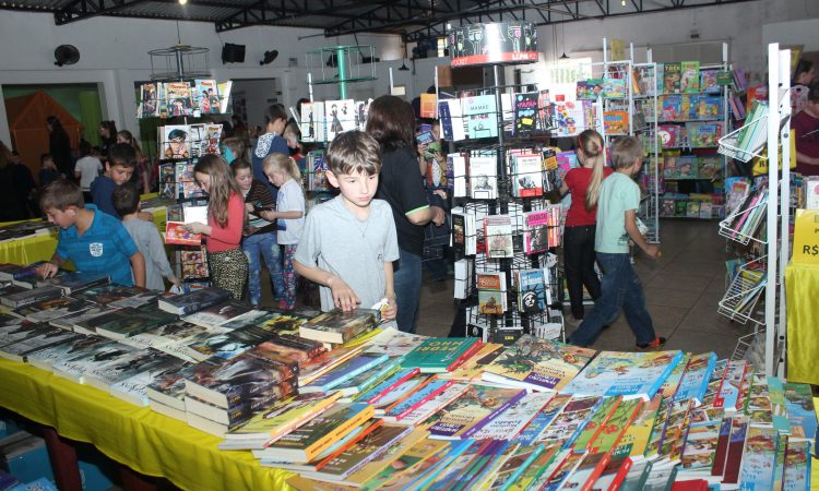15ª FEIRA MUNICIPAL DO LIVRO EM AGOSTO