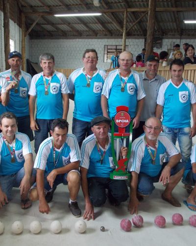 QUATRO PARTIDAS NA ABERTURA DO VETERANO DE BOCHA