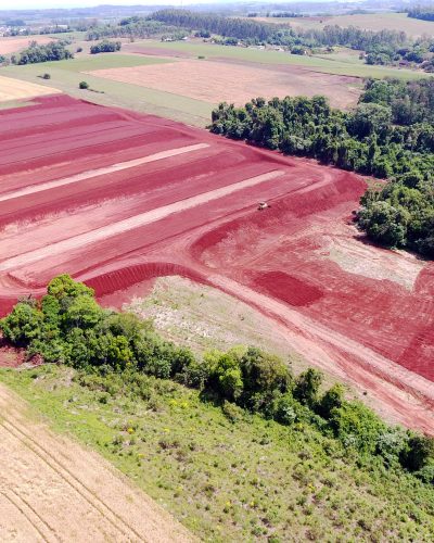 OBRAS FINALIZA SERVIÇOS NA ÁREA DO CONDOMÍNIO