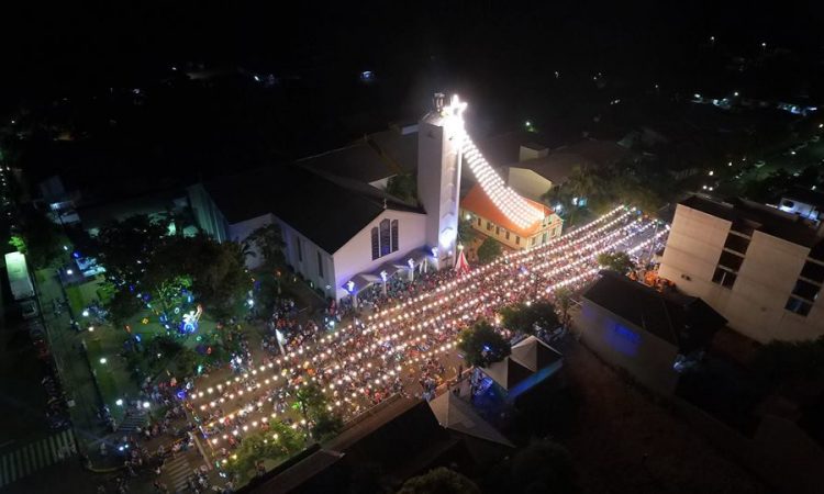 PÚBLICO PRESTIGIA NATAL DAS ORQUÍDEAS