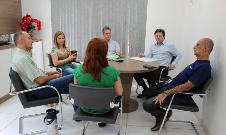 COMISSÃO DE EMPREGOS COM NOVOS INTEGRANTES