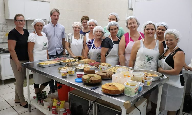 ALIMENTOS É TEMA DE CURSO NO CRAS