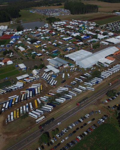 CARLOS BOHN RECEBE CONVITE