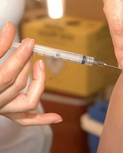 VACINAÇÃO CONTRA A FEBRE AMARELA NO DIA 06