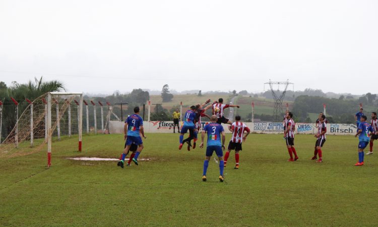 UNIÃO PERDE A CHANCE DE SER LÍDER ISOLADO