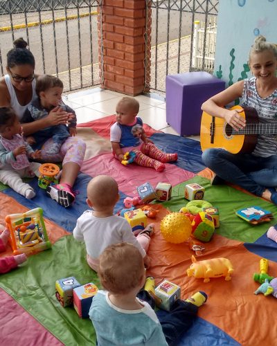 ACOLHIMENTO NA ESCOLA VÓ OLGA