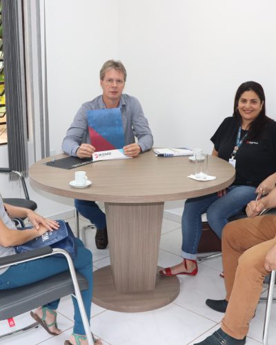 ESCOLA WIZARD APRESENTA PROJETO