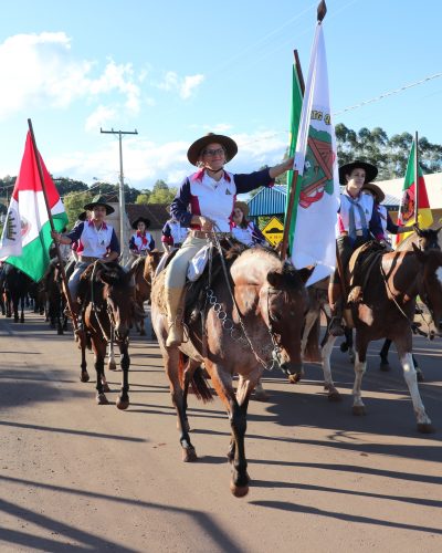 MAIS DE 90 PRENDAS NA CAVALGADA DO QUERÊNCIA DA MATA