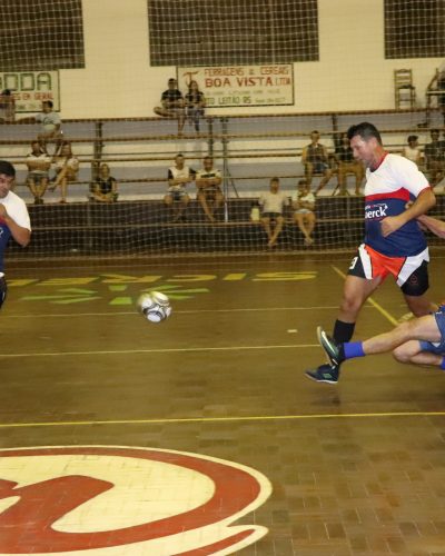 FUTSAL COM DUAS PARTIDAS NO VETERANO