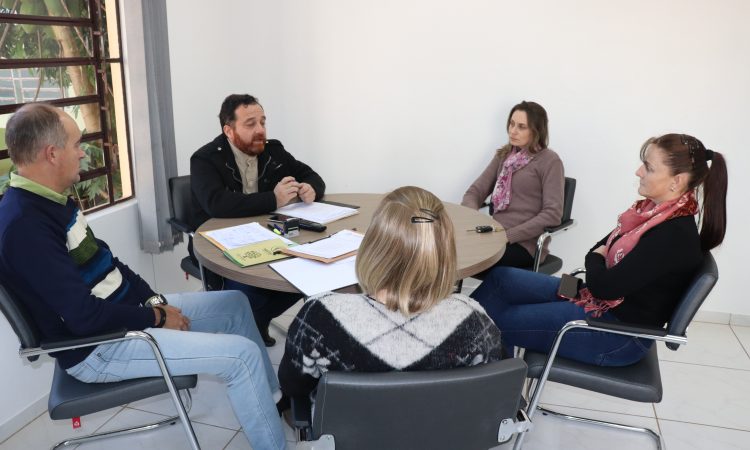 DECRETO DEFINE MEMBROS DO COMTUR PARA DOIS ANOS