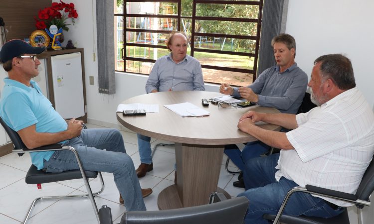 REUNIÃO ENCAMINHA OBRAS DA FUNASA