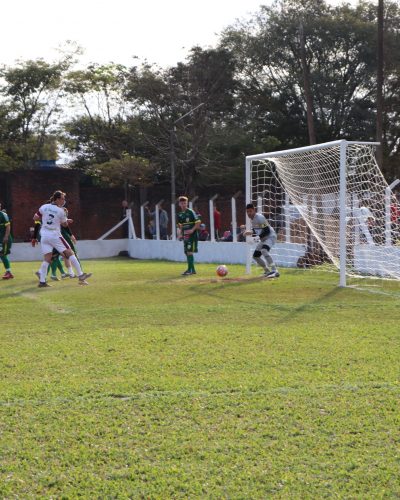 FLU PERDE CLÁSSICO E A LIDERANÇA NO REGIONAL