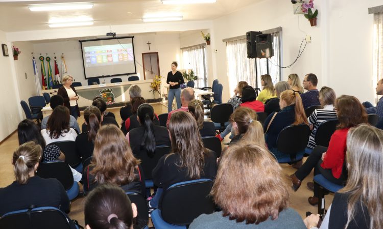 EDUCAÇÃO APRESENTA RELATÓRIO DA BNCC