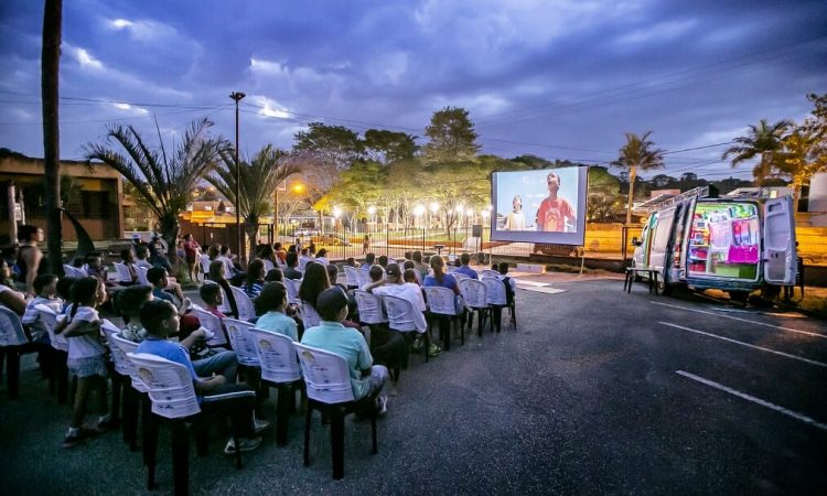 CINESOLAR VAI EXIBIR FILMES NA PRAÇA DA MATRIZ