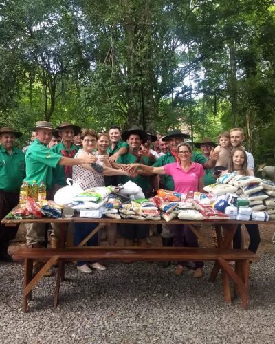 CAVALGADA DO BEM ARRECADA ALIMENTOS