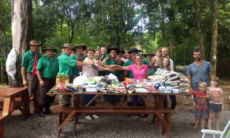 CAVALGADA DO BEM ARRECADA ALIMENTOS