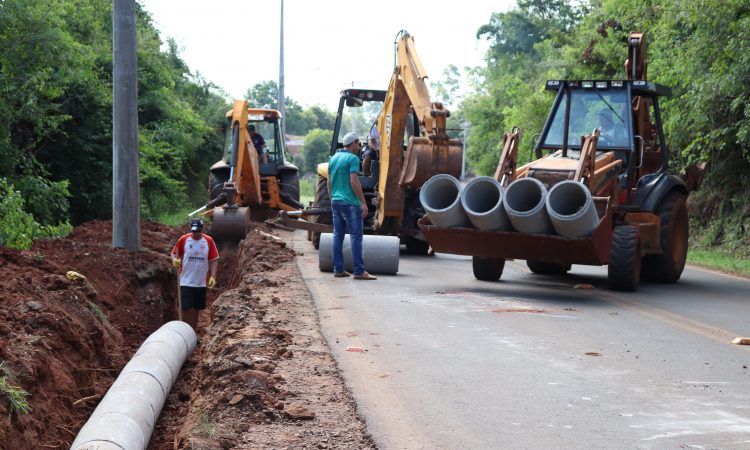 PASSEIO PÚBLICO NO ACESSO 20 DE MARÇO: OBRAS INICIA CANALIZAÇÃO