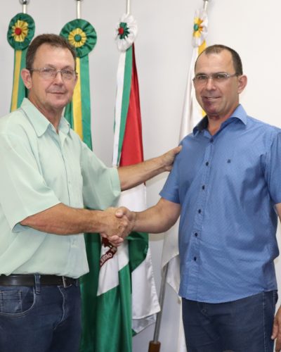 ELTON UHLMANN É ELEITO PRESIDENTE DA CÂMARA