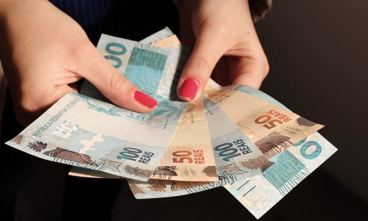 INSS ANTECIPA 13º SALÁRIO PARA APOSENTADOS