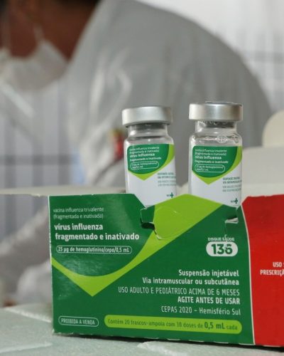 MAIS DE 1,3 MIL PESSOAS JÁ RECEBERAM A VACINA DA GRIPE