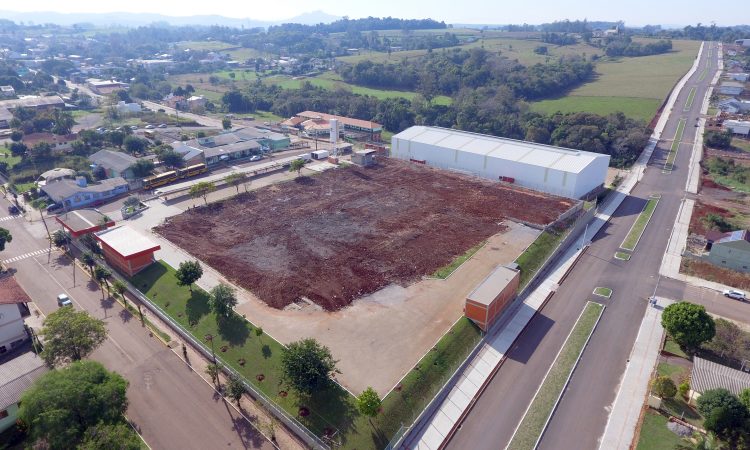 PREFEITURA ACERTA INCENTIVO PARA A CALÇADOS BEIRA RIO