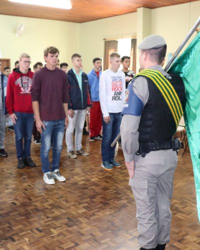 SERVIÇO MILITAR: JOVENS PODEM ENCAMINHAR CERTIFICADO