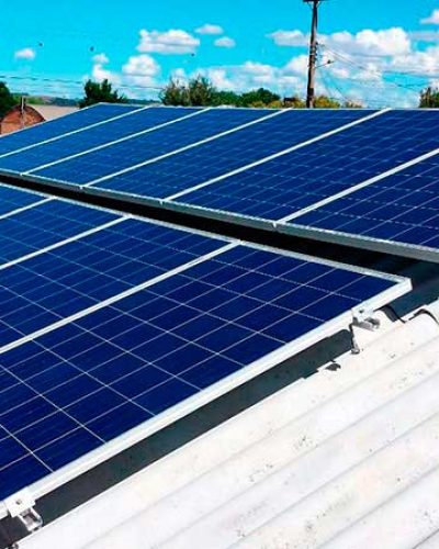 ENERGIA SOLAR VAI ABASTECER ESCOLAS DA REDE MUNICIPAL