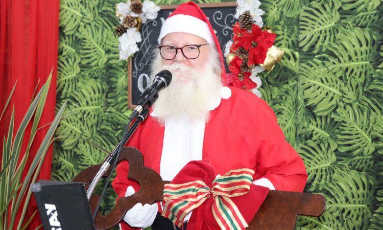 PAPAI NOEL INICIA ROTEIRO DE PRESENTES HOJE