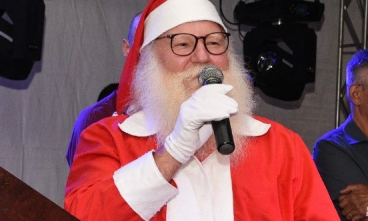 CRIANÇAS RECEBERÃO PRESENTES DO PAPAI NOEL