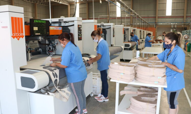 BEIRA RIO PREVÊ PRODUÇÃO DIÁRIA DE 24 MIL PARES EM 2022