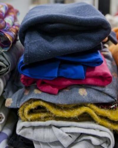 ASSISTÊNCIA SOCIAL BUSCA DOAÇÕES DE ROUPAS E COBERTORES