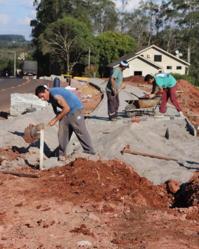 PREFEITURA PRESTA CONTAS DO PASSEIO PÚBLICO NO ACESSO