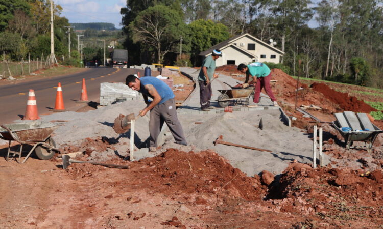 PREFEITURA PRESTA CONTAS DO PASSEIO PÚBLICO NO ACESSO