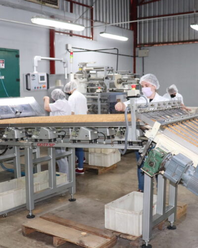 BISCOBOM ALIMENTOS RETOMA PRODUÇÃO