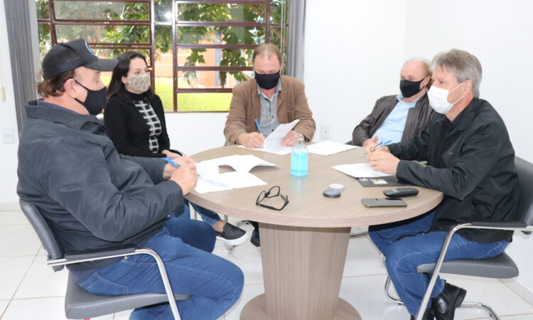 INVICTA CONSTRUTORA ASSINA CONTRATO PARA A ‘RUA COBERTA’