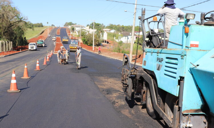 PREFEITURA APRESENTA HOJE RELATÓRIO DA PAVIMENTAÇÃO NA AVENIDA ALFREDO PILZ