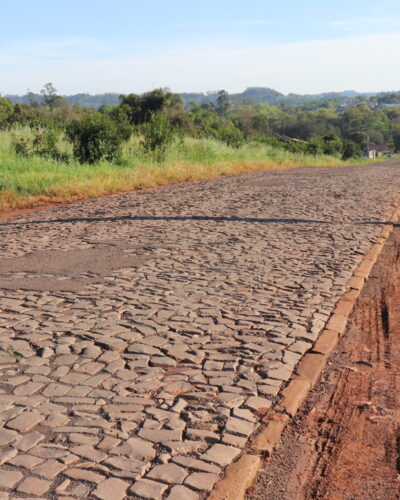 CÂMARA VOTA PROJETO DE CRÉDITO PARA ASFALTO NA ESTRADA POLIÉDRICAS